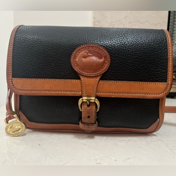 Dooney & Bourke Handbags - Vintage Dooney and Bourke Shoulder Bag 1990’s